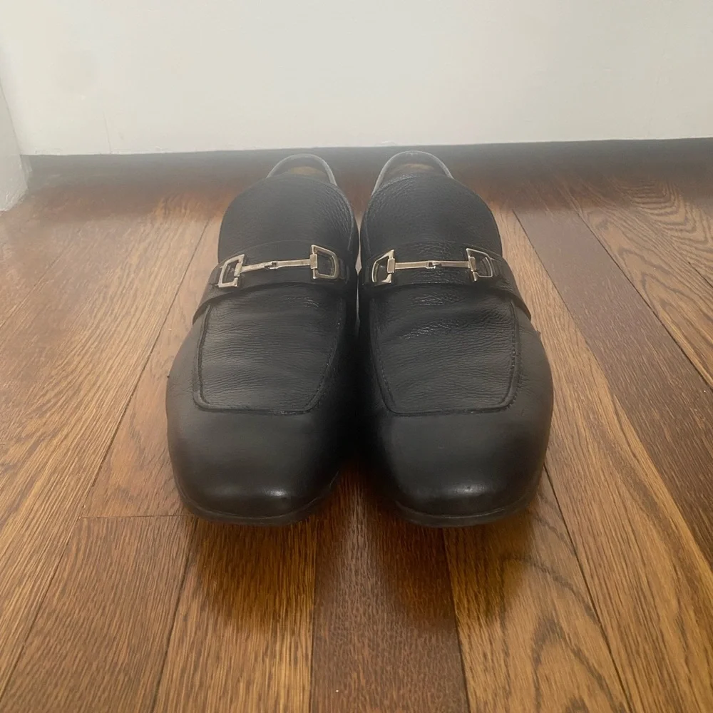 Gucci Black Leather Loafers with Silver Buckle - Picture 2 of 7